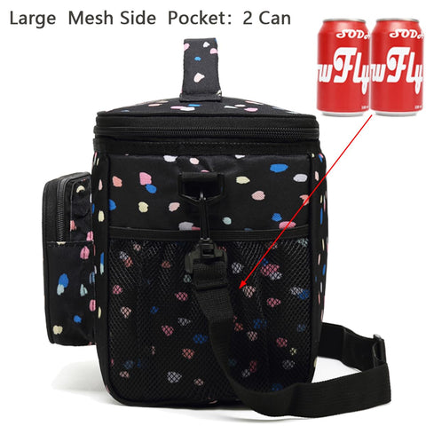 FlowFly water-resistant 600D polyester protects contents in any weather.
