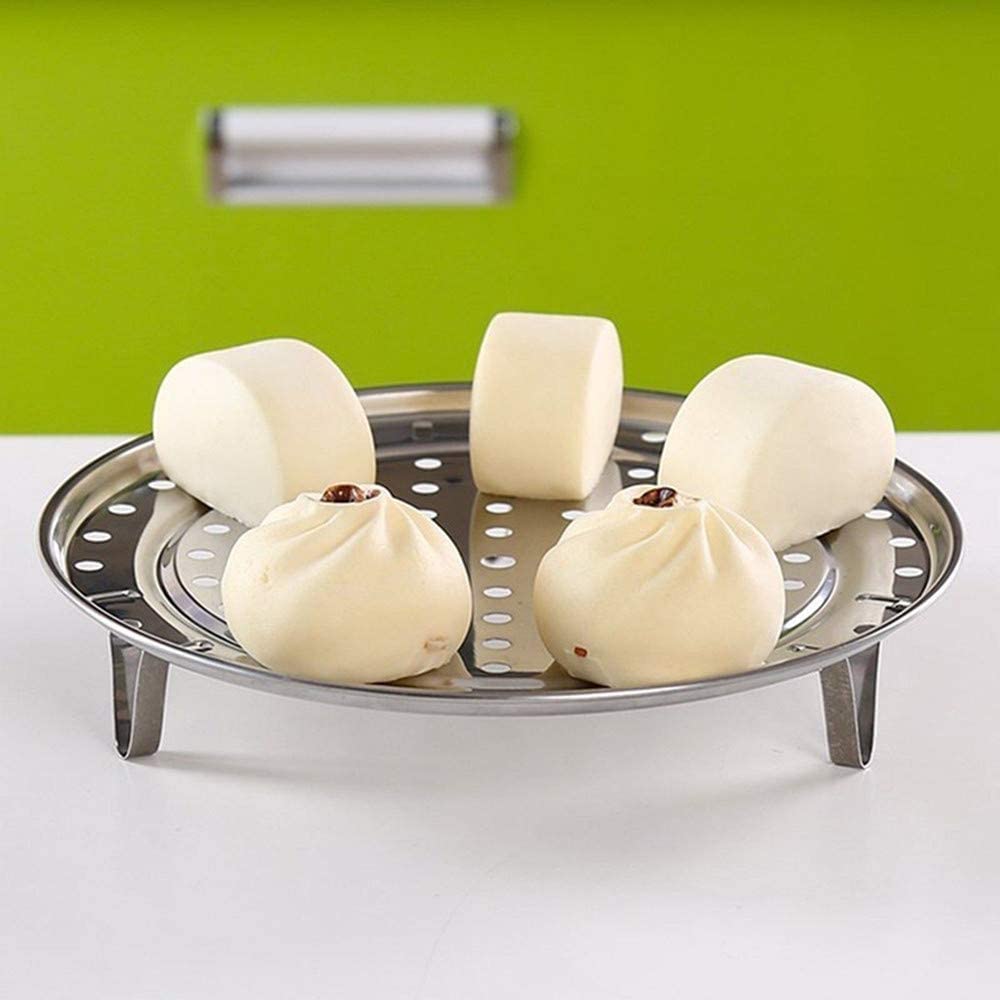 Fnoko compact storage for the steaming rack in a kitchen.