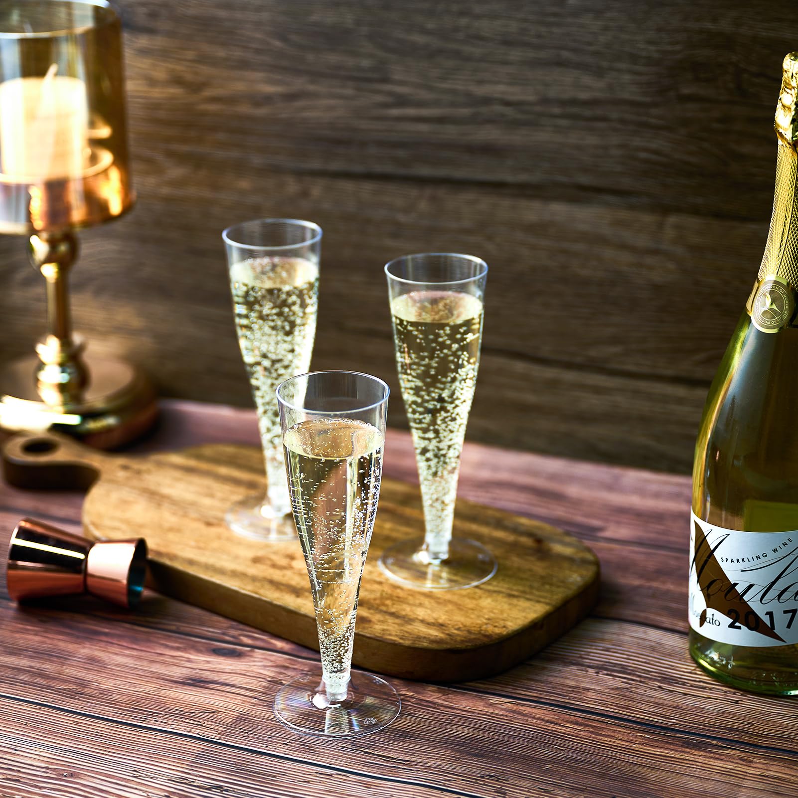 FocusLine disposable champagne cups perfect for quick cleanup after celebrations.