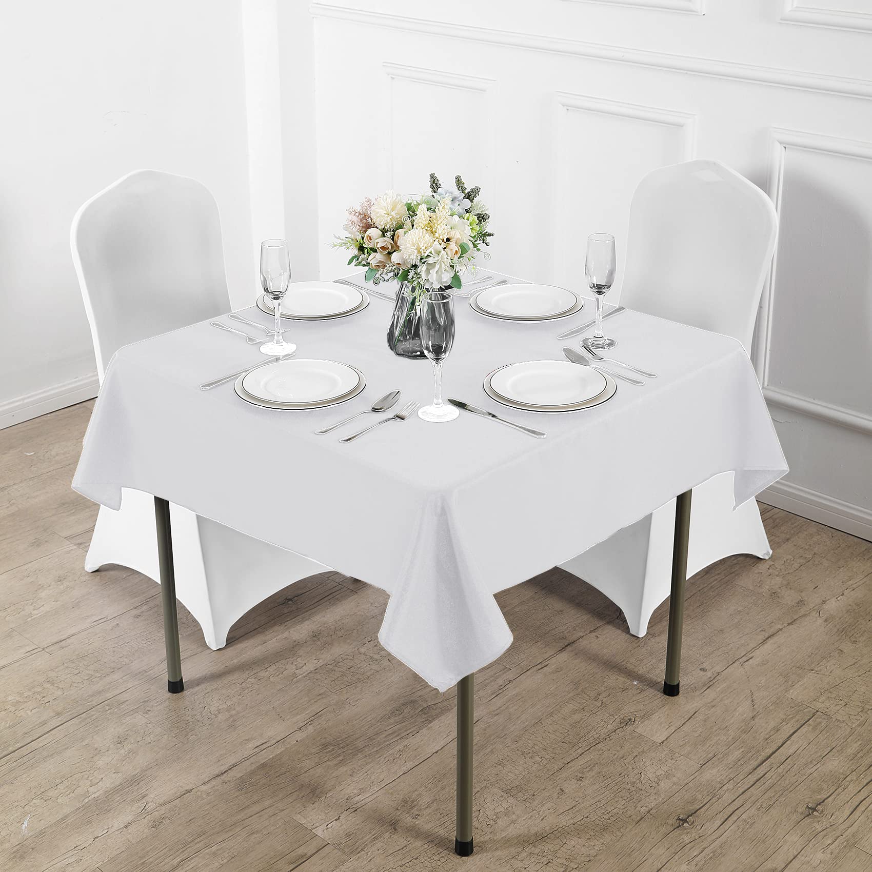 Fokitut easy-care fabric simplifies cleanup after gatherings.