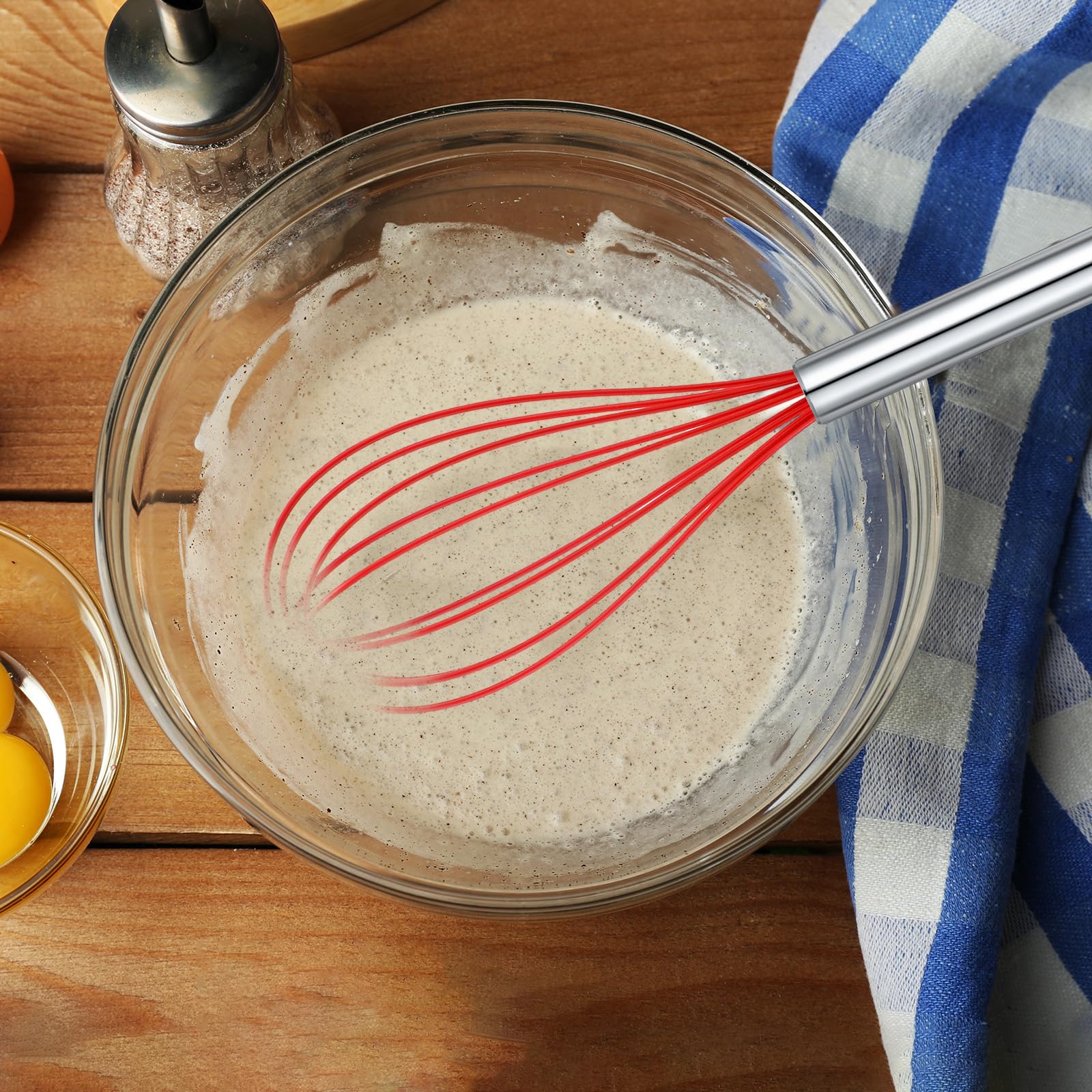 FoldTier easy-clean kitchen whisk suitable for beginners and pros.