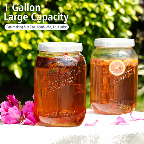 Dishwasher-safe jars simplify cleanup after cooking sessions.