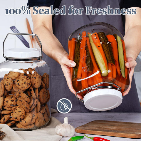 Folinstall airtight lid seals moisture, ideal for flour and pantry items