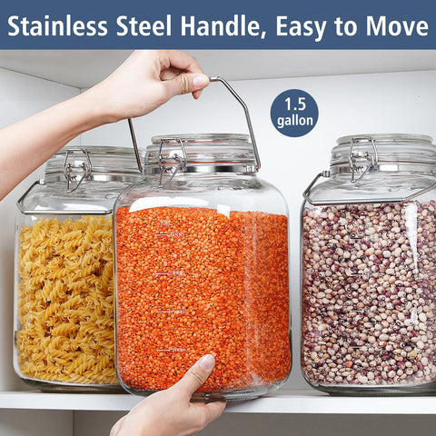 Folinstall pantry-organization jar arranged in a tidy kitchen shelf for bulk storage.