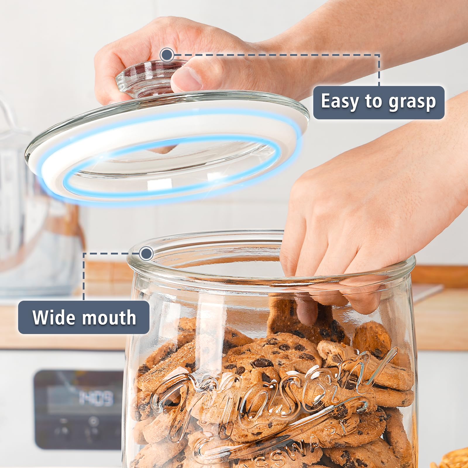 Folinstall wide-mouth opening for easy access to cookies and dry goods