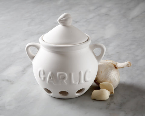 Fox Run garlic keeper moisture-absorption feature helps keep garlic dry.