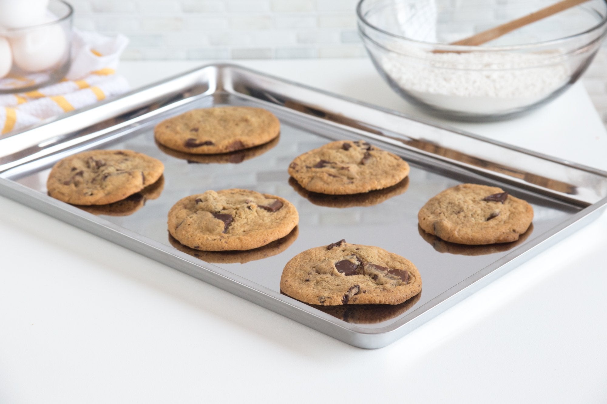 Fox Run jelly roll pan easy-clean finish after washing.