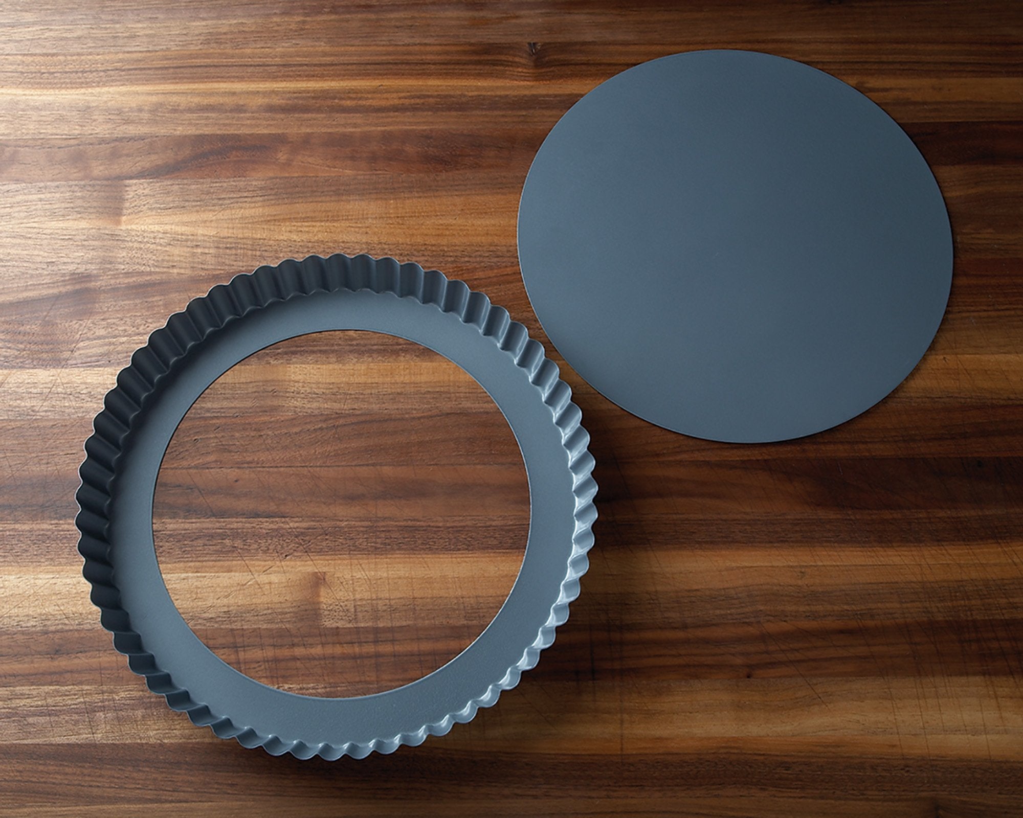Fox Run sturdy bakeware construction for year-long use