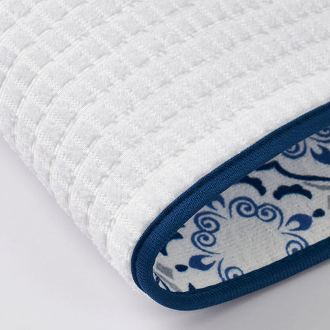 FreshMint grid-reversible design offers two looks for different moods