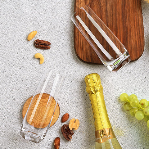 FrutPunch gift-box champagne glasses ideal for weddings.