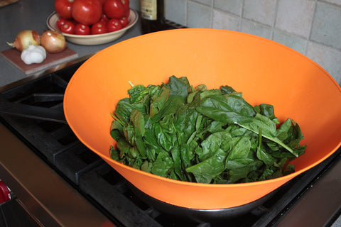 Frywall 12 reusable guard reduces disposable mess in the kitchen.