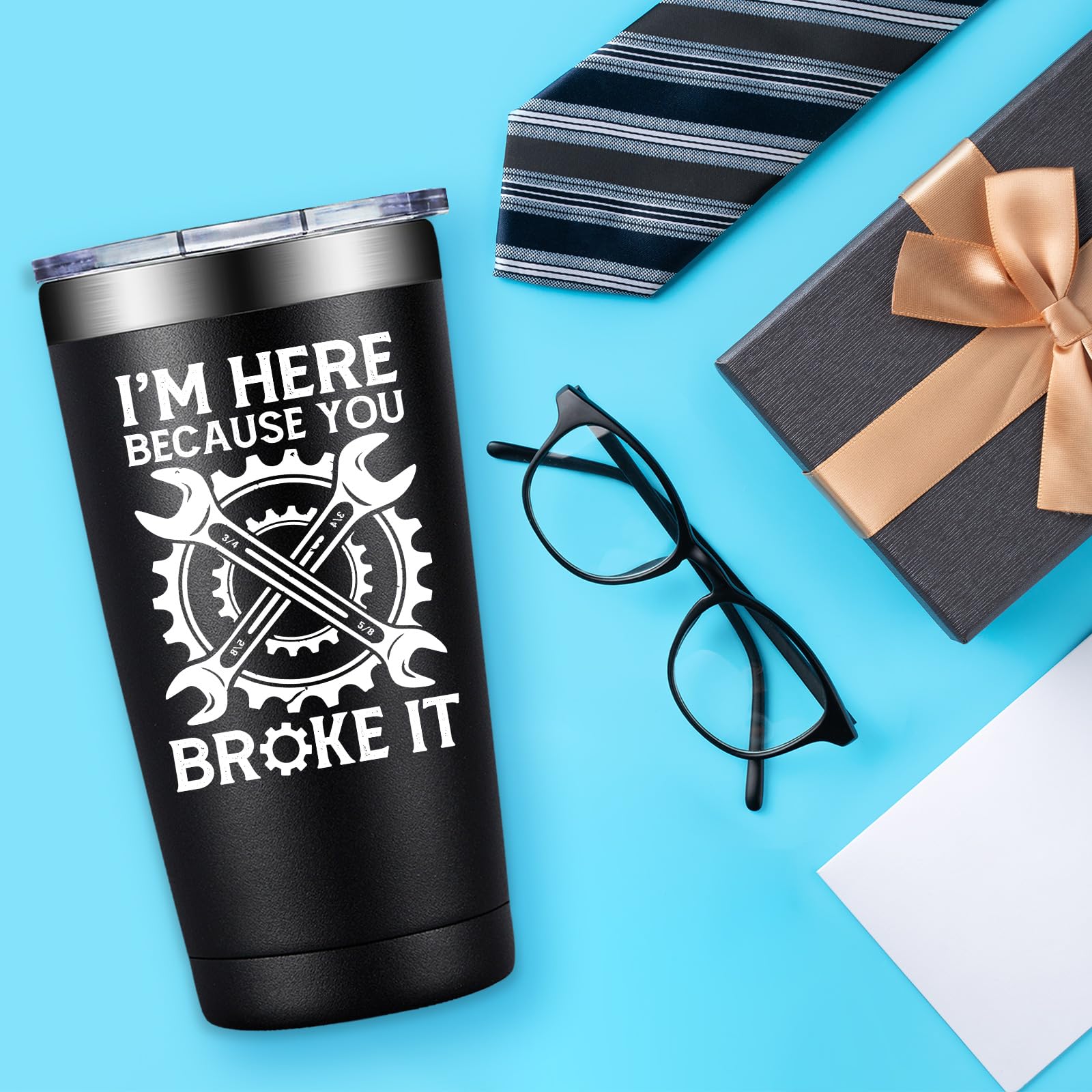 Fufandi 20oz tumbler held in hand for daily use on the go
