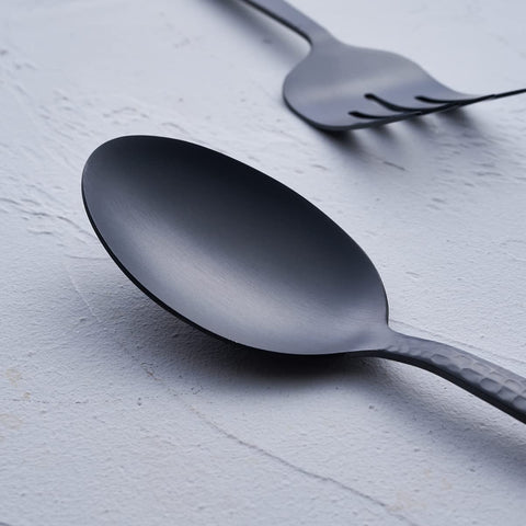 Fullyware pie server in matte black for clean, precise slices