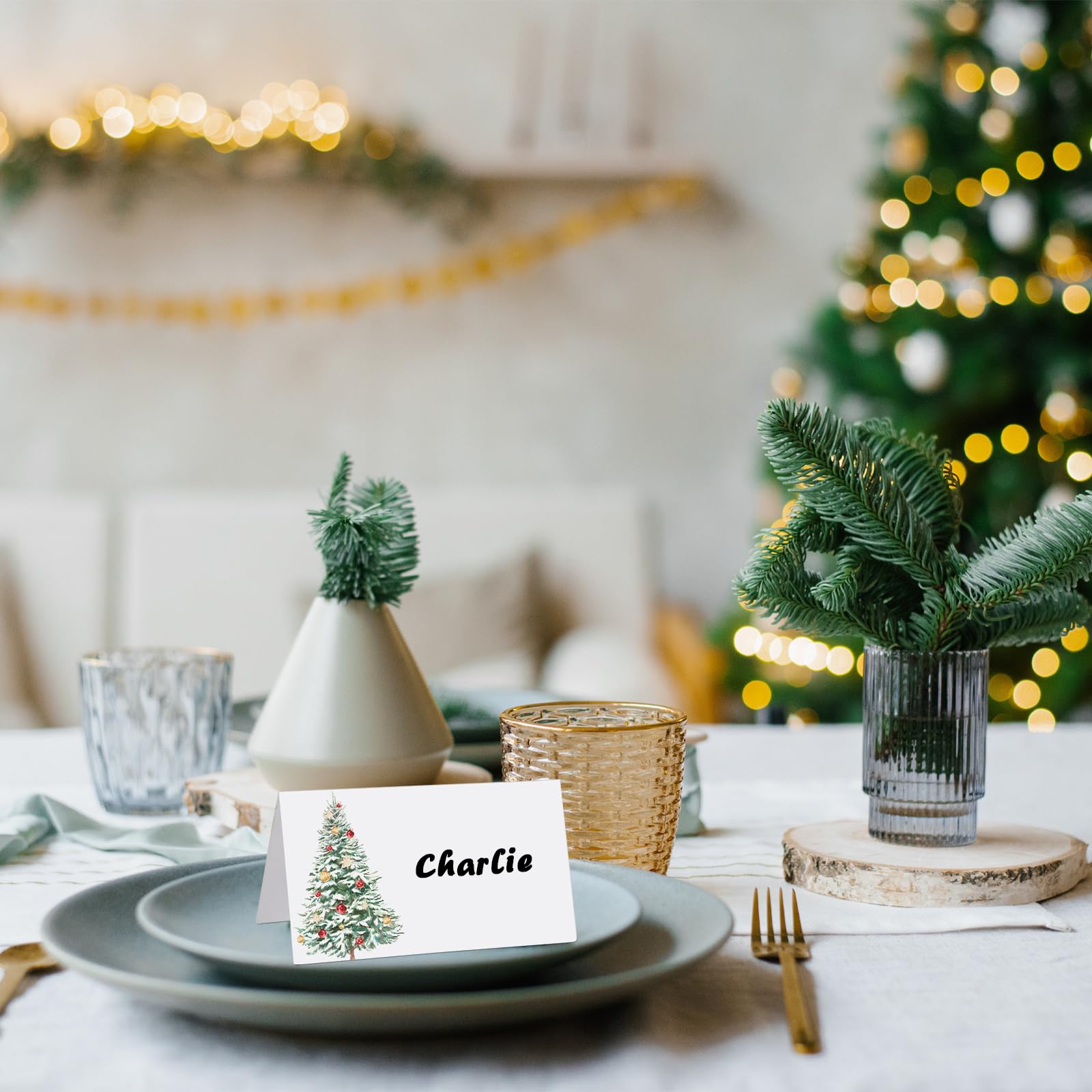 Fumete thickened 250g coated paper ensures sturdy, reliable place cards