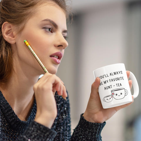 FUNITZ Aunt tea cup features double-sided print for visibility from any hand.