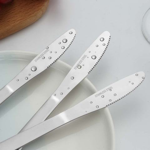 Funnydin dishwasher-safe stainless steel dinner knife, easy cleanup after meals.