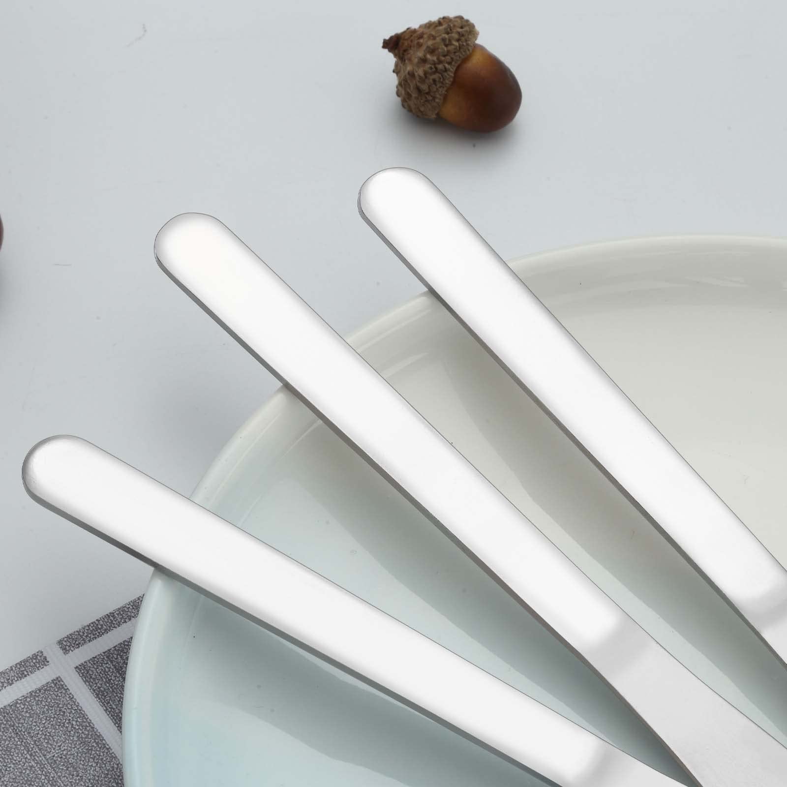 Funnydin ergonomic-rounded-handle dinner knife, comfortable grip during meals.