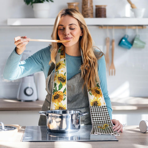FuWeave sunflower kitchen-use towel scarf keeps hands clean during cooking and cleanup.