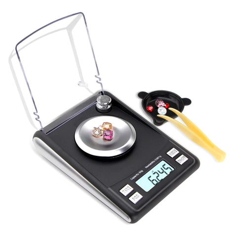Fuzion packaging detailing the included batteries and accessories