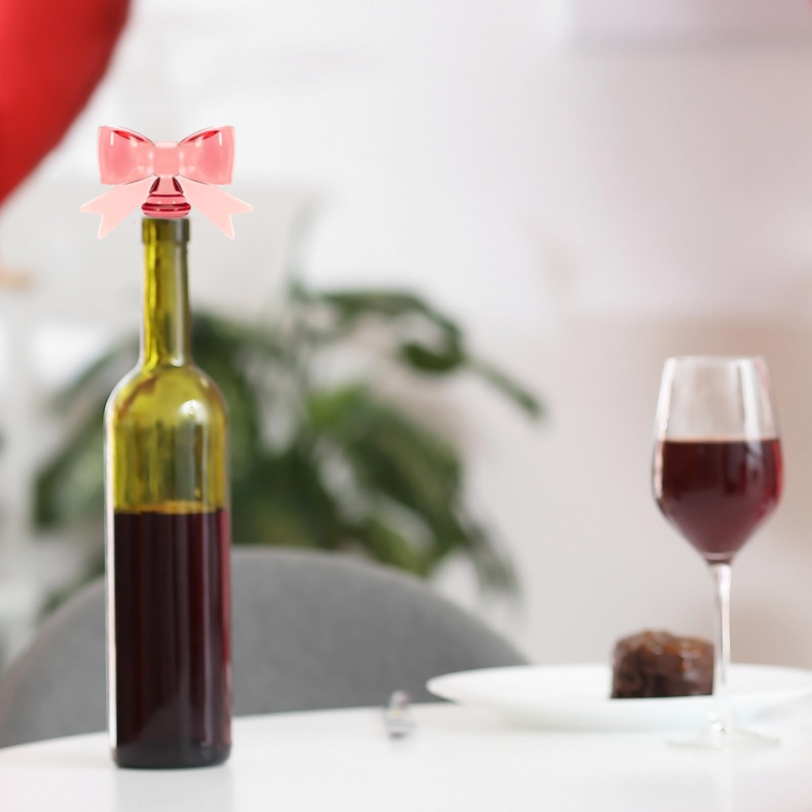 FYSUIMU champagne pink stopper preserves bubbles and flavor on demand.