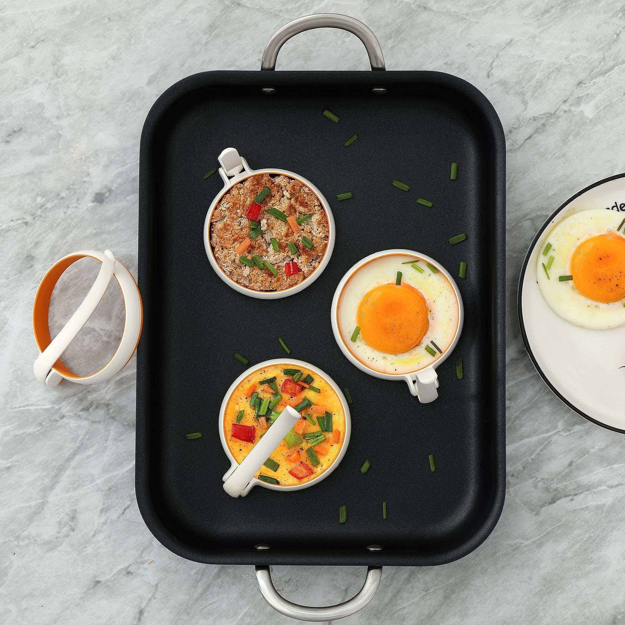 GAGAQI dishwasher-safe egg rings simplify post-breakfast cleanup.