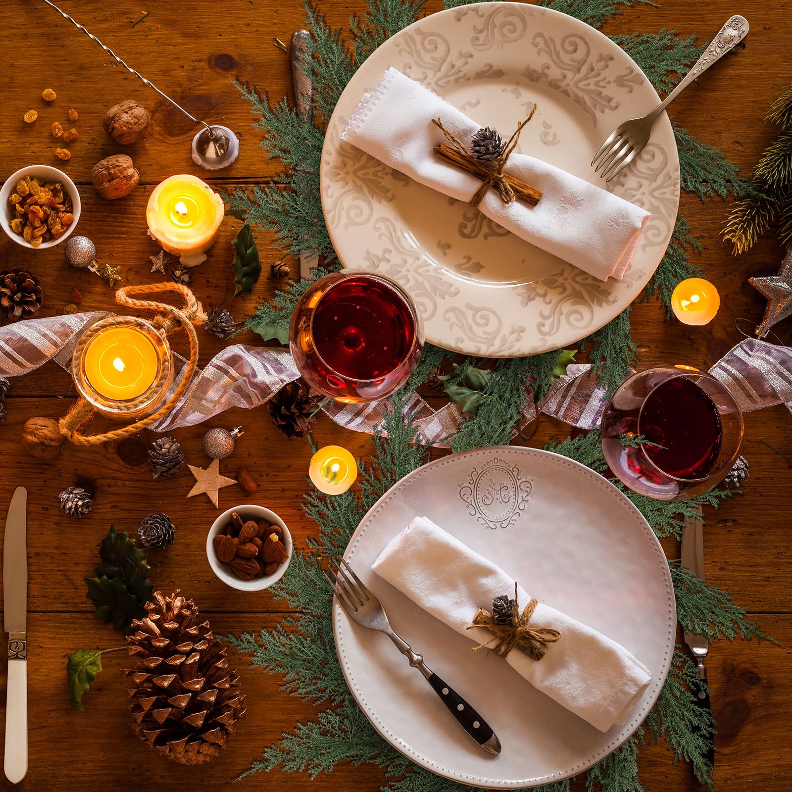 Gandeer mats feature a 40 cm outer diameter to frame your table setting
