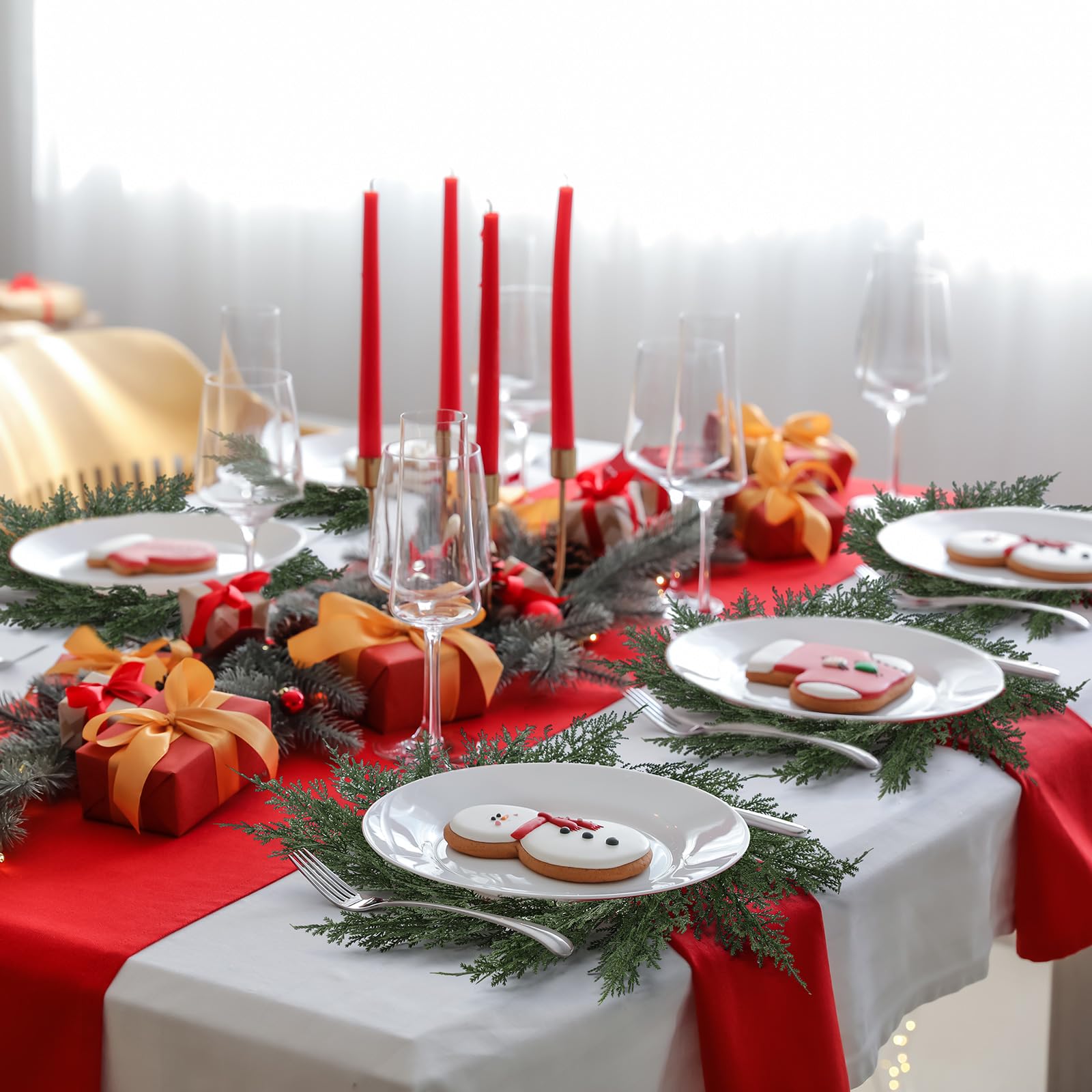 Gandeer placemats with hollow center designed to fit various plates