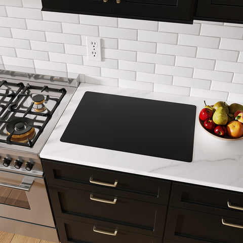 Gasare mats with a non-slip texture on both sides keep cookware steady.