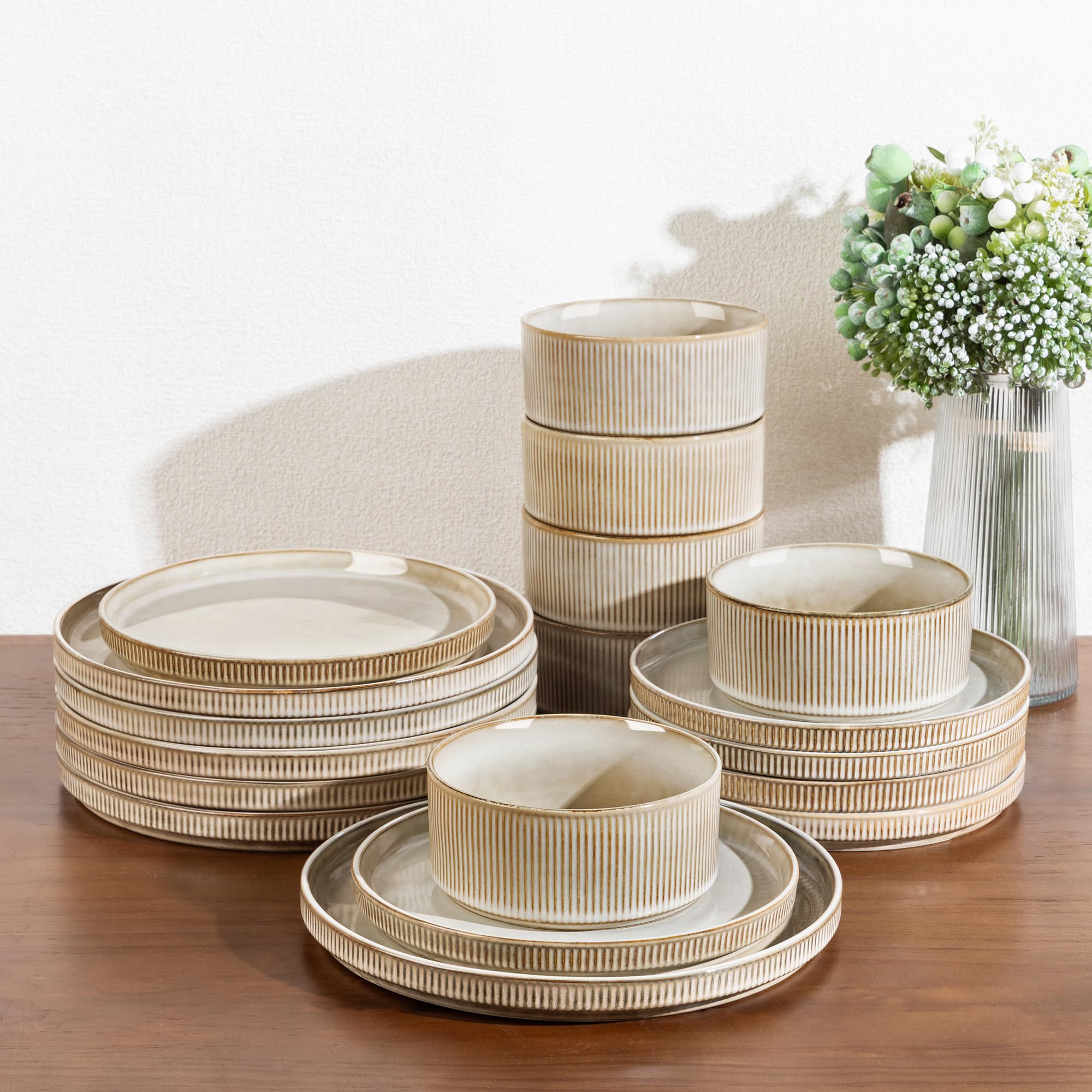 GBHOME stoneware dinnerware set for 4 with durable dinner plates for everyday meals.