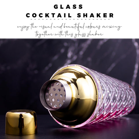 Gbuxska shaker with silicone-seal lid to prevent spills.