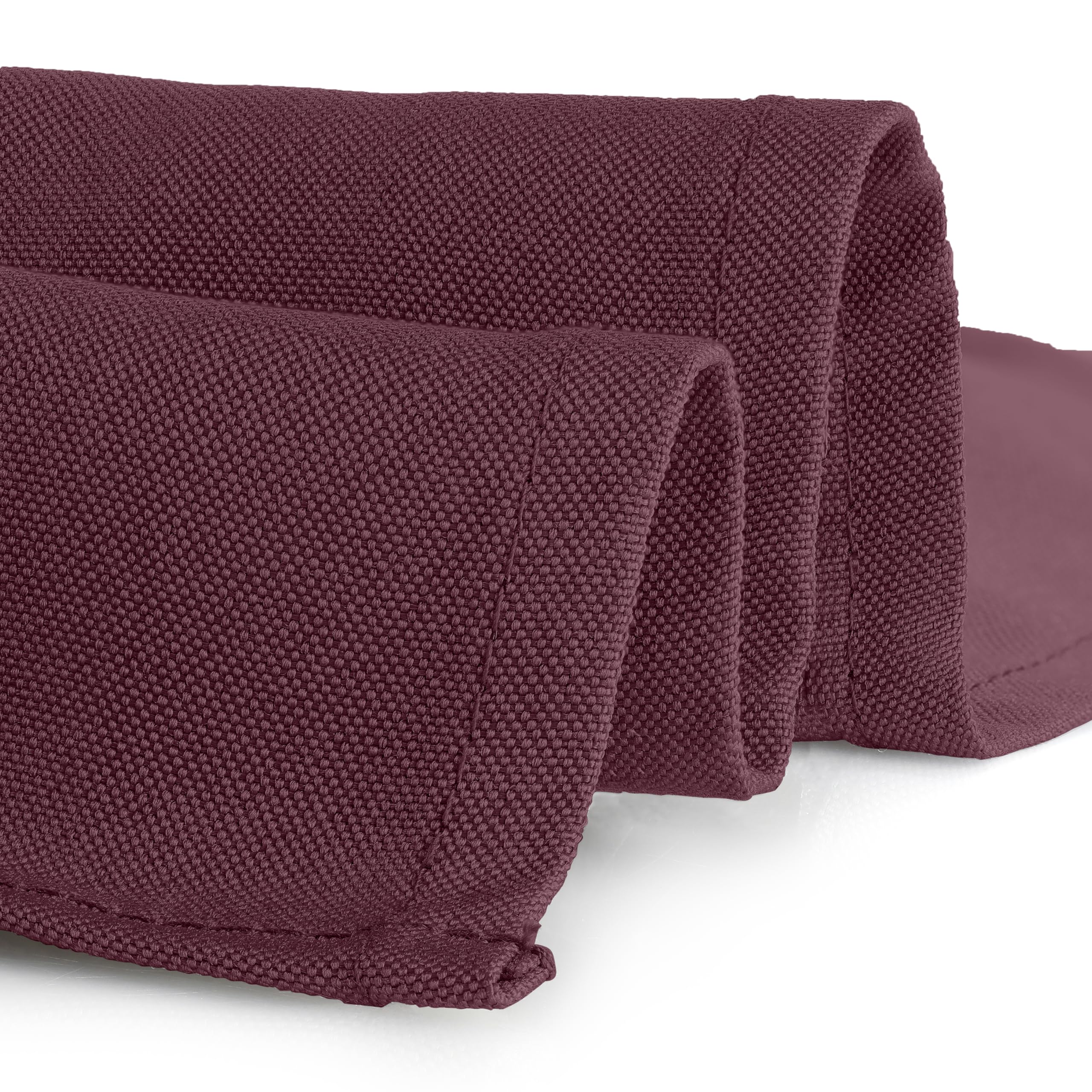 Gee Di Moda heavy-duty polyester fabric ensures durability and wrinkle resistance.