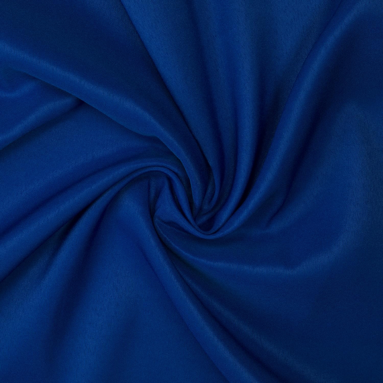 Outdoor dining setup with Gee Di Moda royal blue tablecloth.