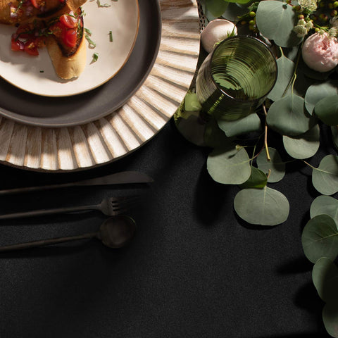 Gee Di Moda seamless construction offers a clean, uninterrupted surface for elegant dining.