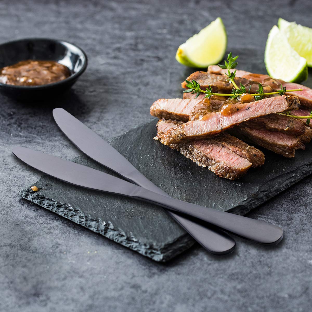 GoGeiLi dishwasher-safe flatware knife for easy cleaning after meals.