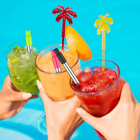 Gejoy travel-friendly keychain design straw attaches to bags for quick access.