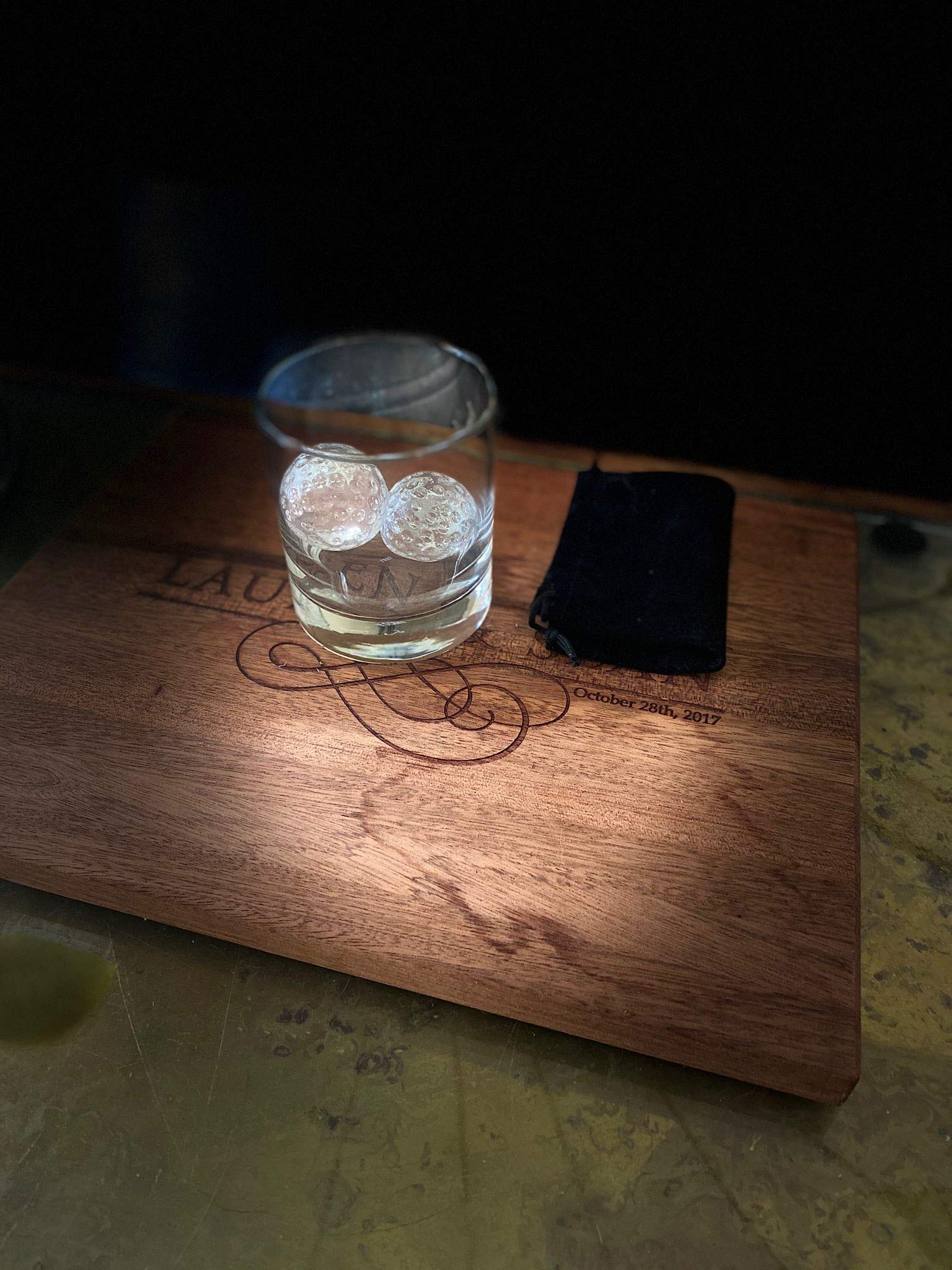 Gemsho Glass crystal golf-ball stones cooling drinks without dilution.