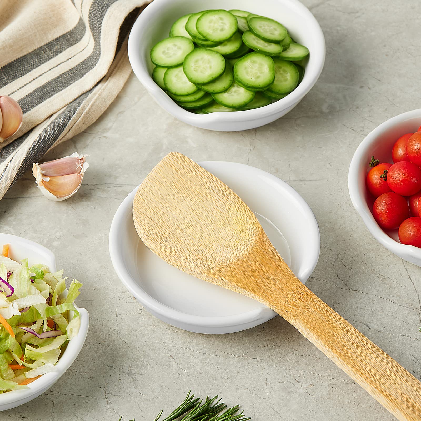 Gencywe spoon rest fits various utensils for versatile use