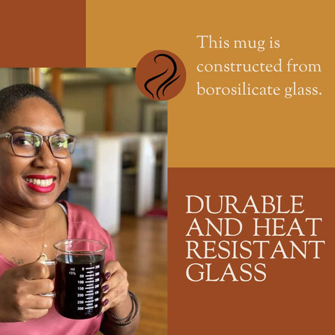 Durable borosilicate glass mug for hot and cold beverages with clarity