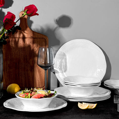 Six-piece set in white, great for everyday tableware