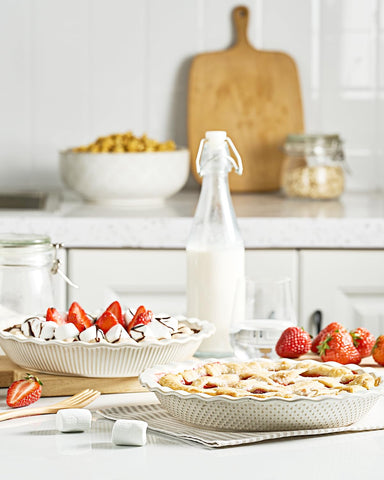Getstar deep dish pie pan is dishwasher safe for quick cleanup.