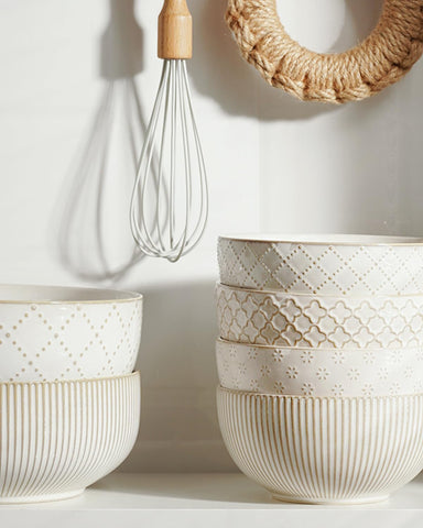 Getstar table-ready serving bowls highlight generous size for family-style servings.