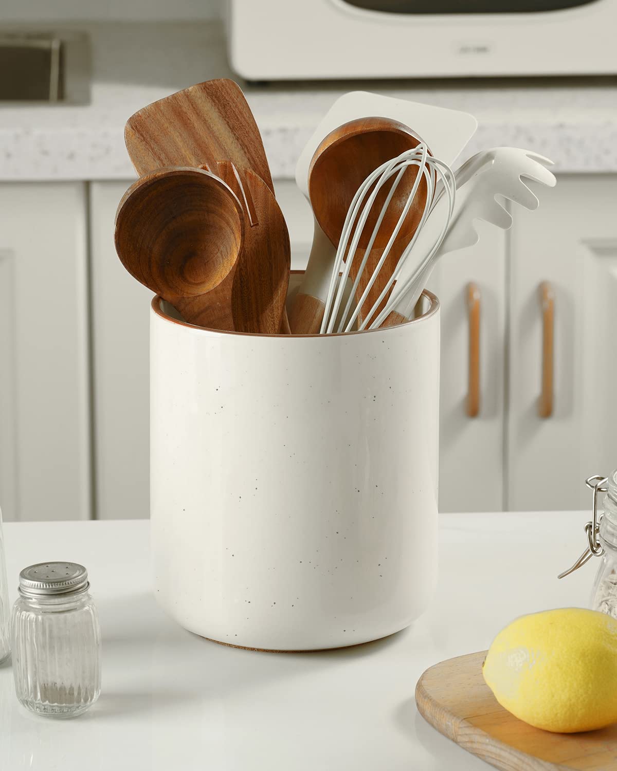 Getstar versatile container adapts to kitchens, offices, bathrooms for easy organization.