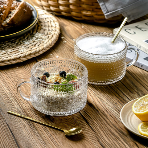 Gezzeny glass mug with raindrops pattern for hot beverages.