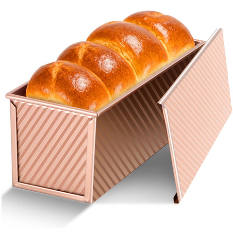 Gicyiit Pullman pan with lid exterior view showing square loaf potential and even rise.
