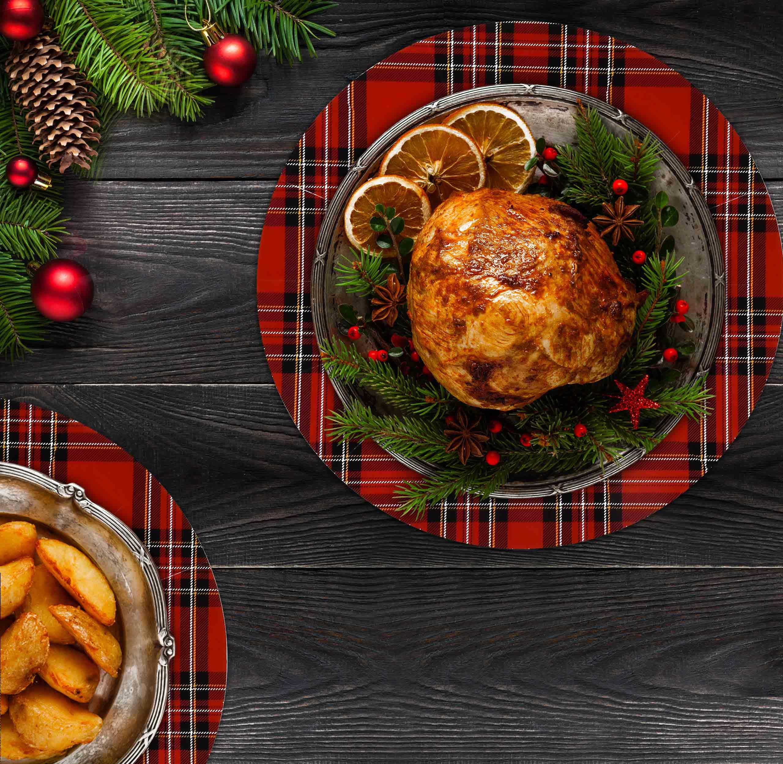 Gift Boutique decorative charger suitable for Christmas dinners