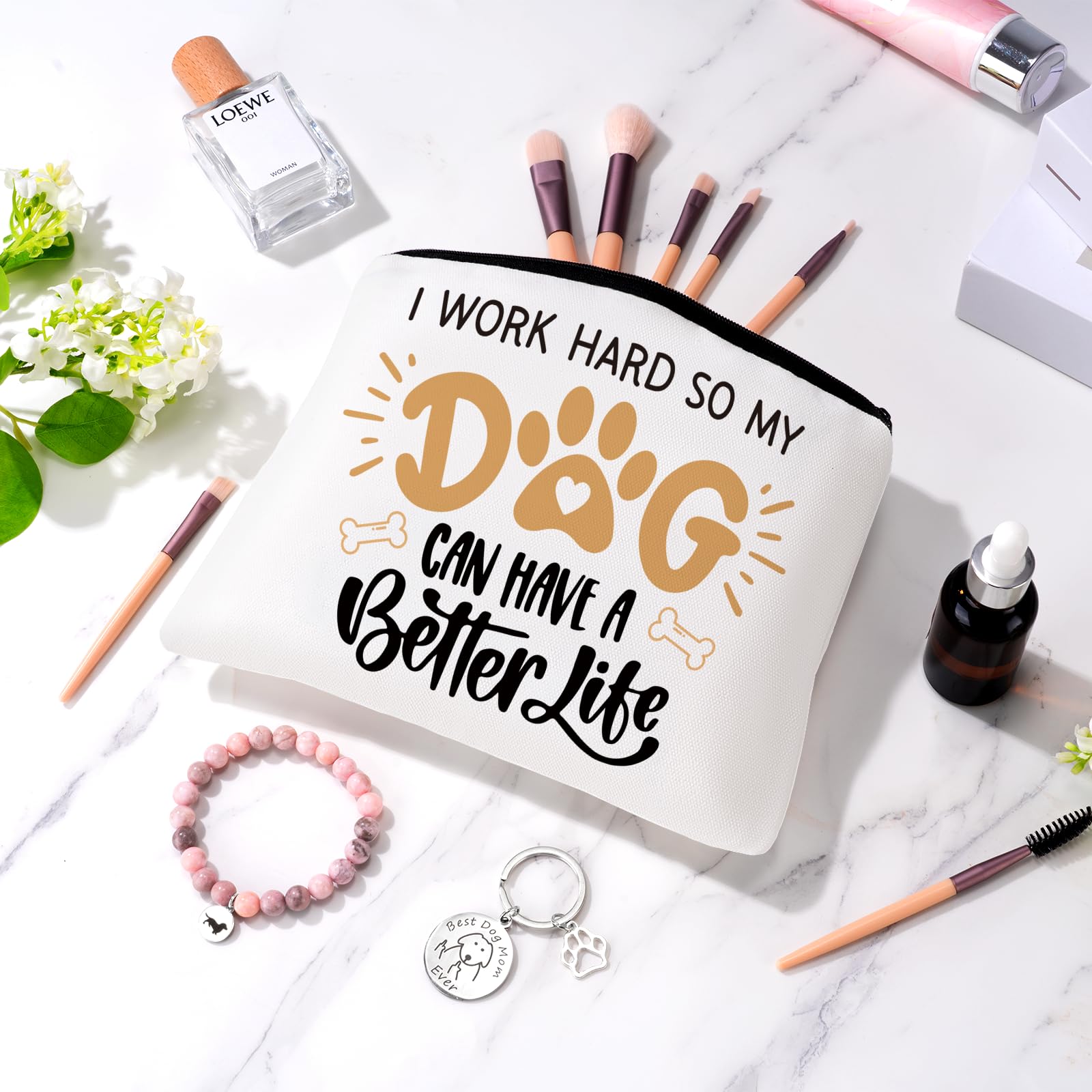 Giftissimo dog mom socks with playful dog-themed saying