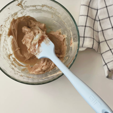 GIR nonstick-friendly spatula protects pans while scraping bowls clean.