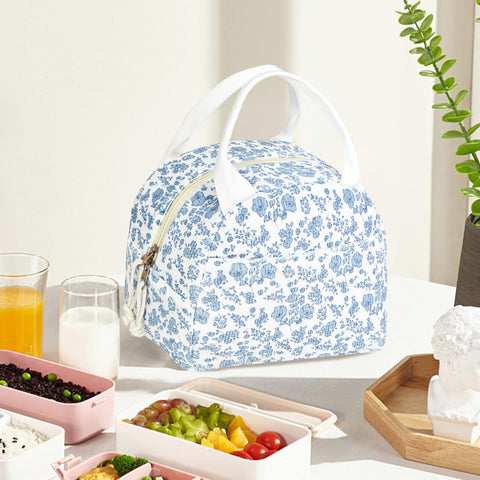 GISMTR lunch bag fits standard containers and 24 oz bottles