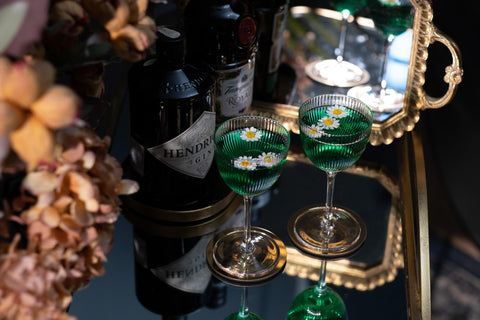 GLASSIQUE CADEAU barware storage-case protects glasses.