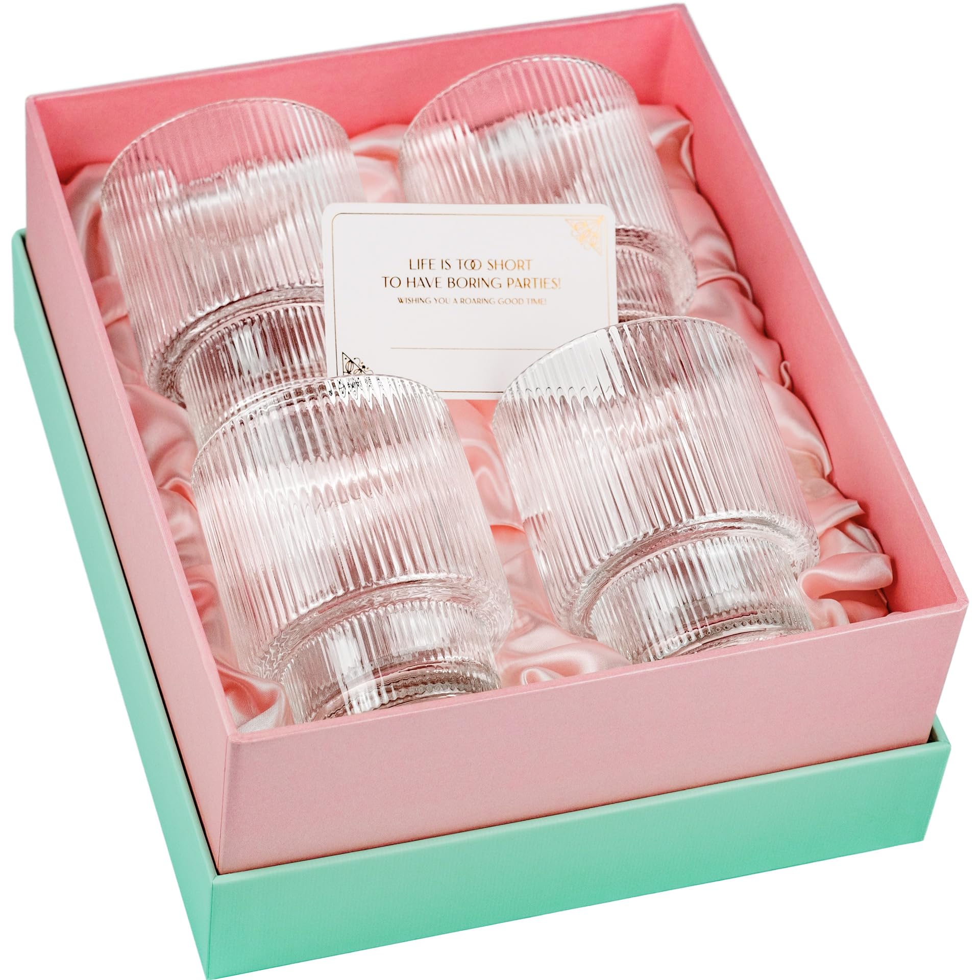 GLASSIQUE CADEAU hand-blown crystal glassware adds a tactile, refined feel to cocktails